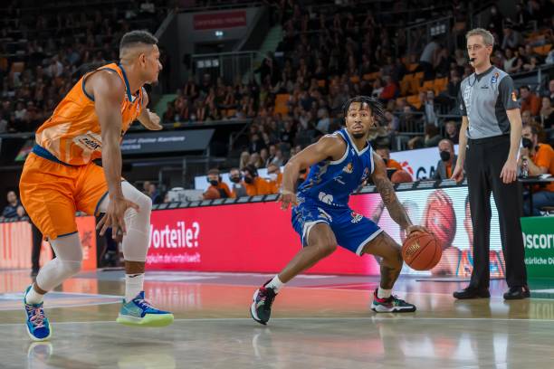 持续稳定的 持续稳定的