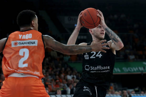 除了进攻 除了进攻